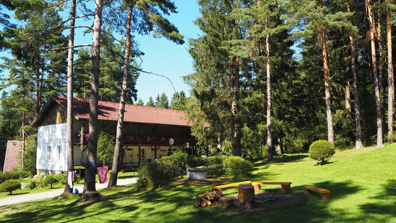 Lojzovy Paseky Hotel Frymburk Eksteriør billede